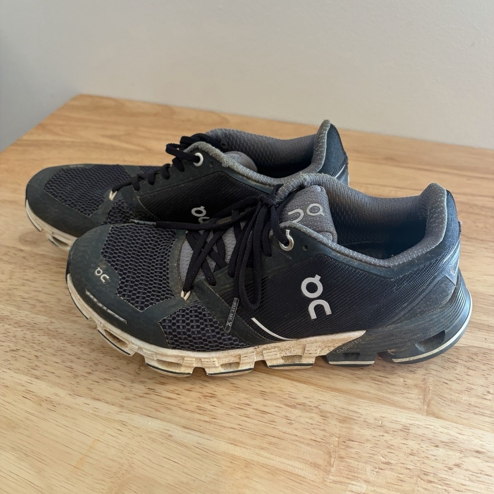 ON Cloud Women's Cloudflyer Running Shoes Black White‎ Gray 6 US Nice Shape